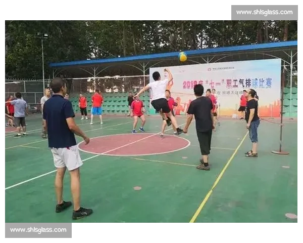 热情夏日,激烈西瓜大战欢庆夏季吃西瓜比赛盛典主持词